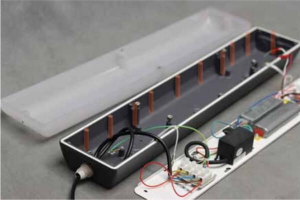 Grandlux integrated die-cast aluminium strengthening ribs - Vandal proof LED lighting
